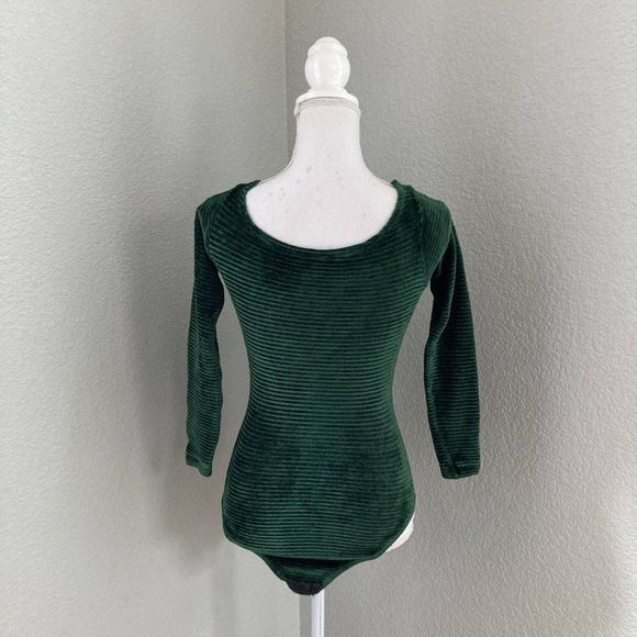 Victoria's Secret Gold Label Vintage  Green Long Sleeve Velvet Bodysuit Small - Picture 3 of 8